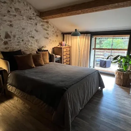 Maison Cosy Pleine Nature Ongles